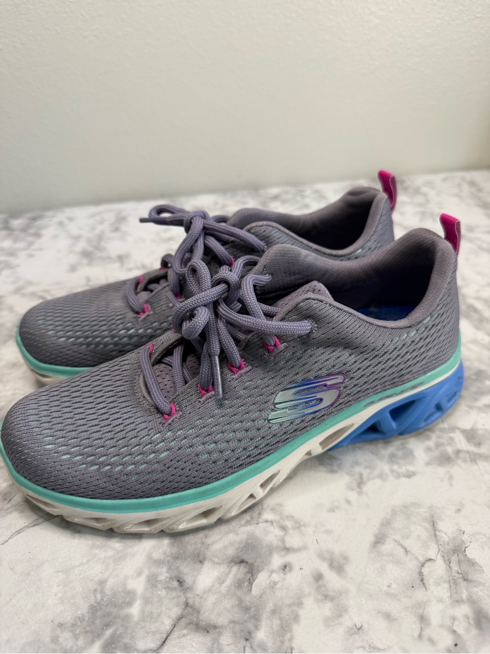 Skechers Glide Step Sport Gray Athletic Sneakers with Teal & Pink Accents Sz 8